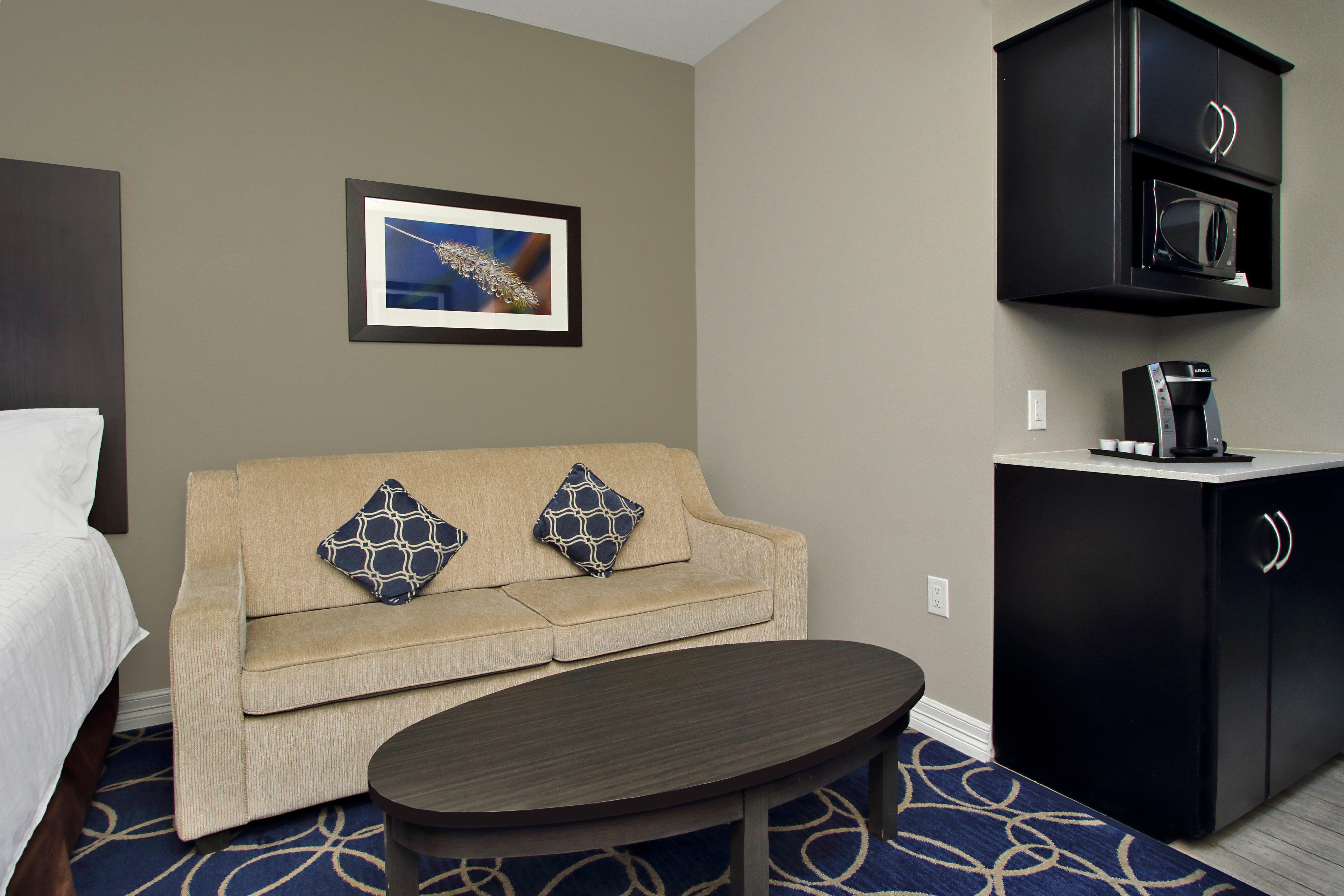 Holiday Inn Express And Suites Houston North - Iah Area By Ihg Exterior photo